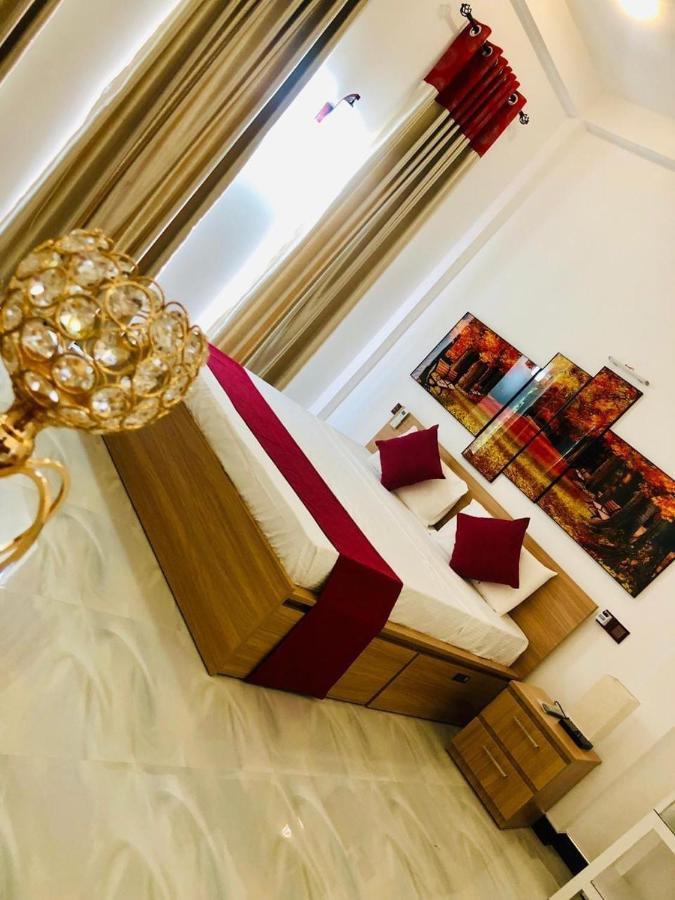 White Land City Hotel Дамбулла Экстерьер фото