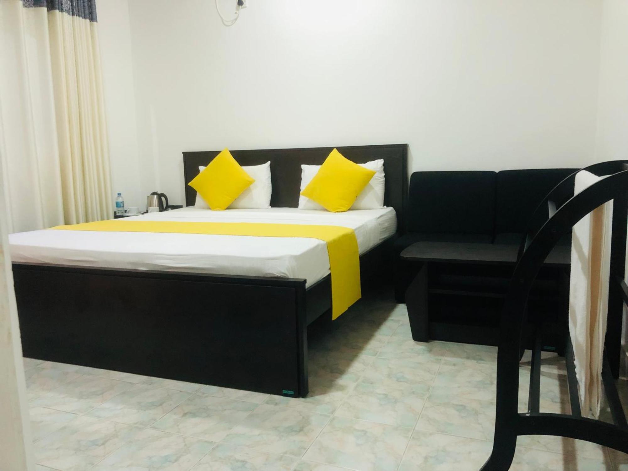 White Land City Hotel Дамбулла Экстерьер фото