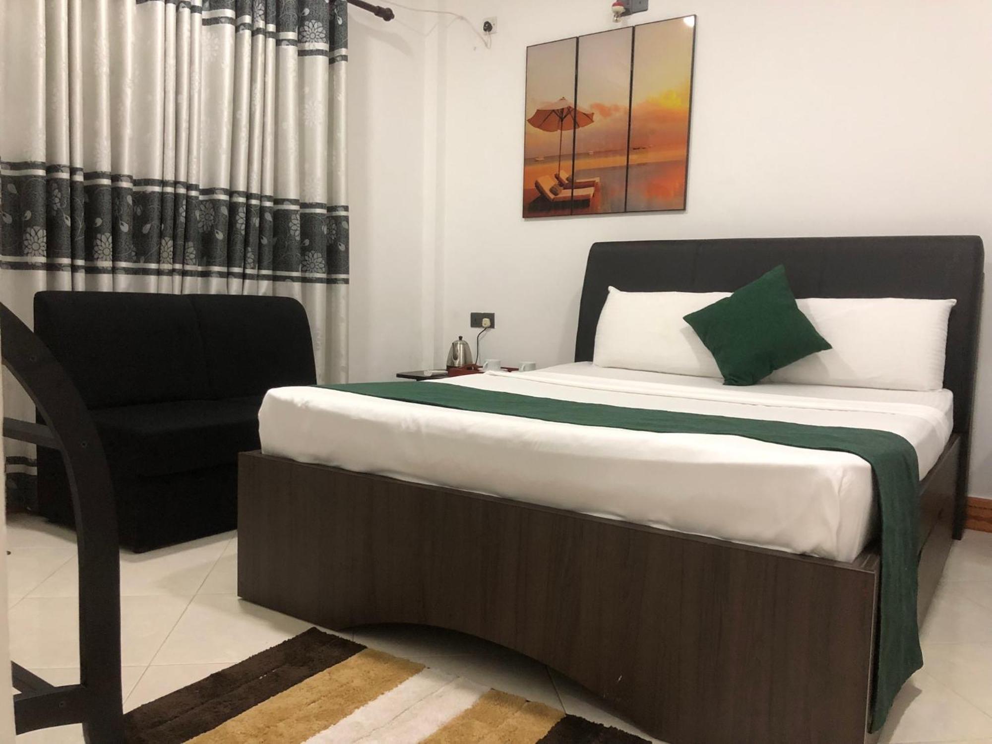 White Land City Hotel Дамбулла Экстерьер фото