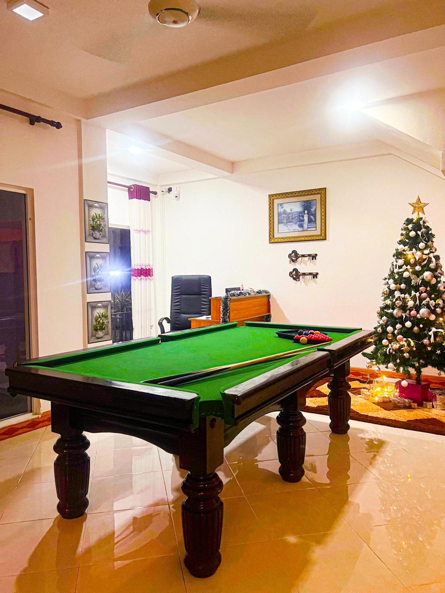 White Land City Hotel Дамбулла Экстерьер фото