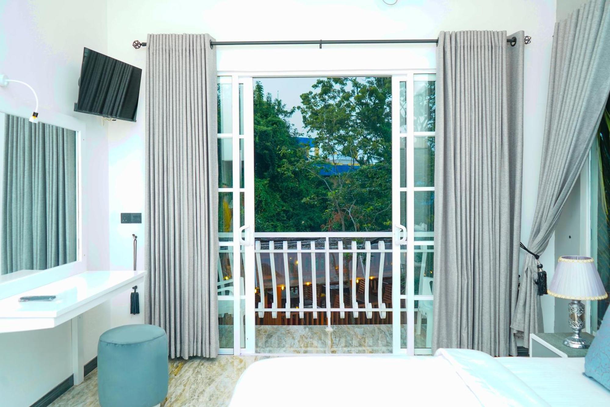 White Land City Hotel Дамбулла Экстерьер фото